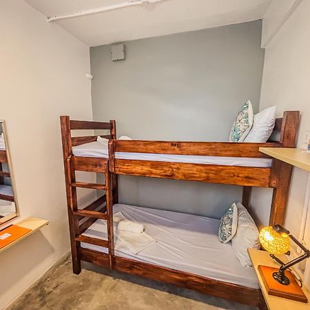 Av Suites Puerto Galera Ngoại thất bức ảnh
