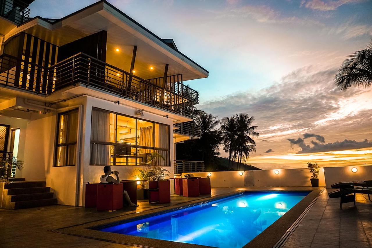 Av Suites Puerto Galera Ngoại thất bức ảnh