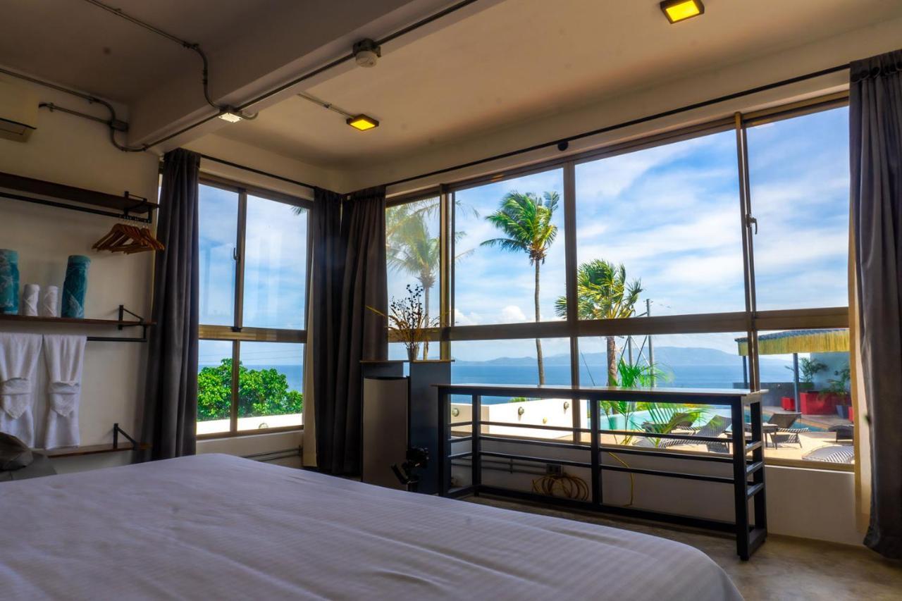 Av Suites Puerto Galera Ngoại thất bức ảnh