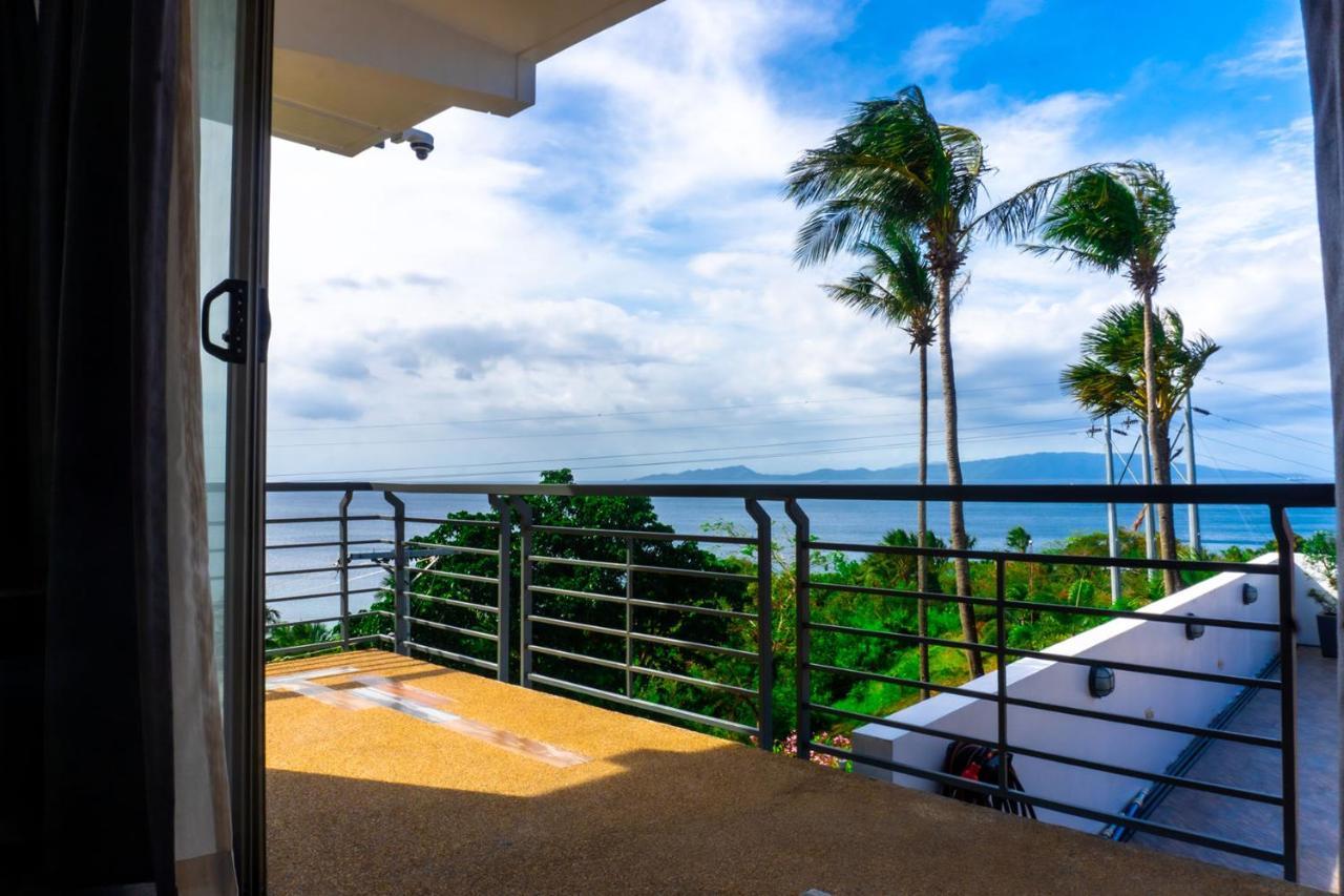 Av Suites Puerto Galera Ngoại thất bức ảnh