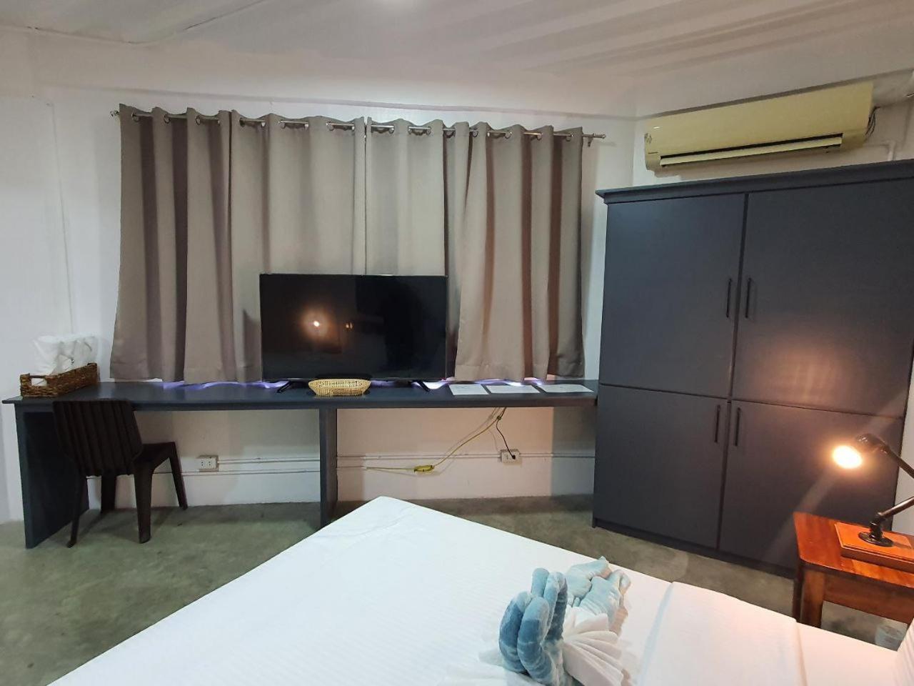 Av Suites Puerto Galera Ngoại thất bức ảnh