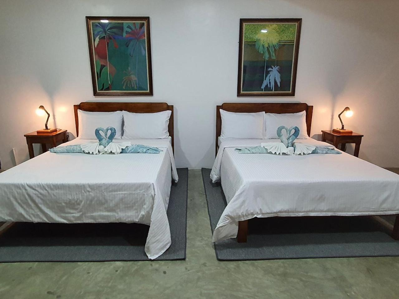 Av Suites Puerto Galera Ngoại thất bức ảnh