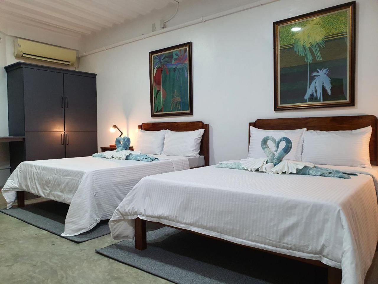 Av Suites Puerto Galera Ngoại thất bức ảnh