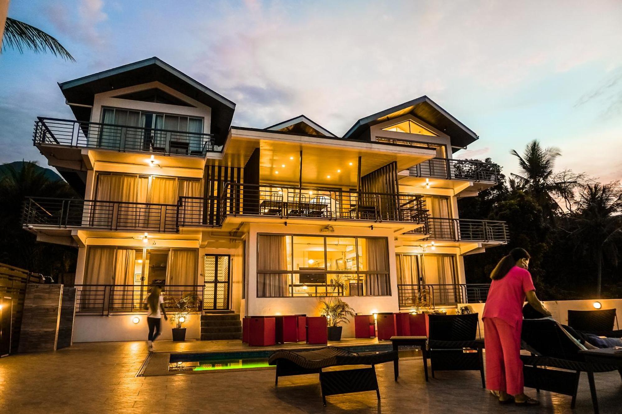 Av Suites Puerto Galera Ngoại thất bức ảnh