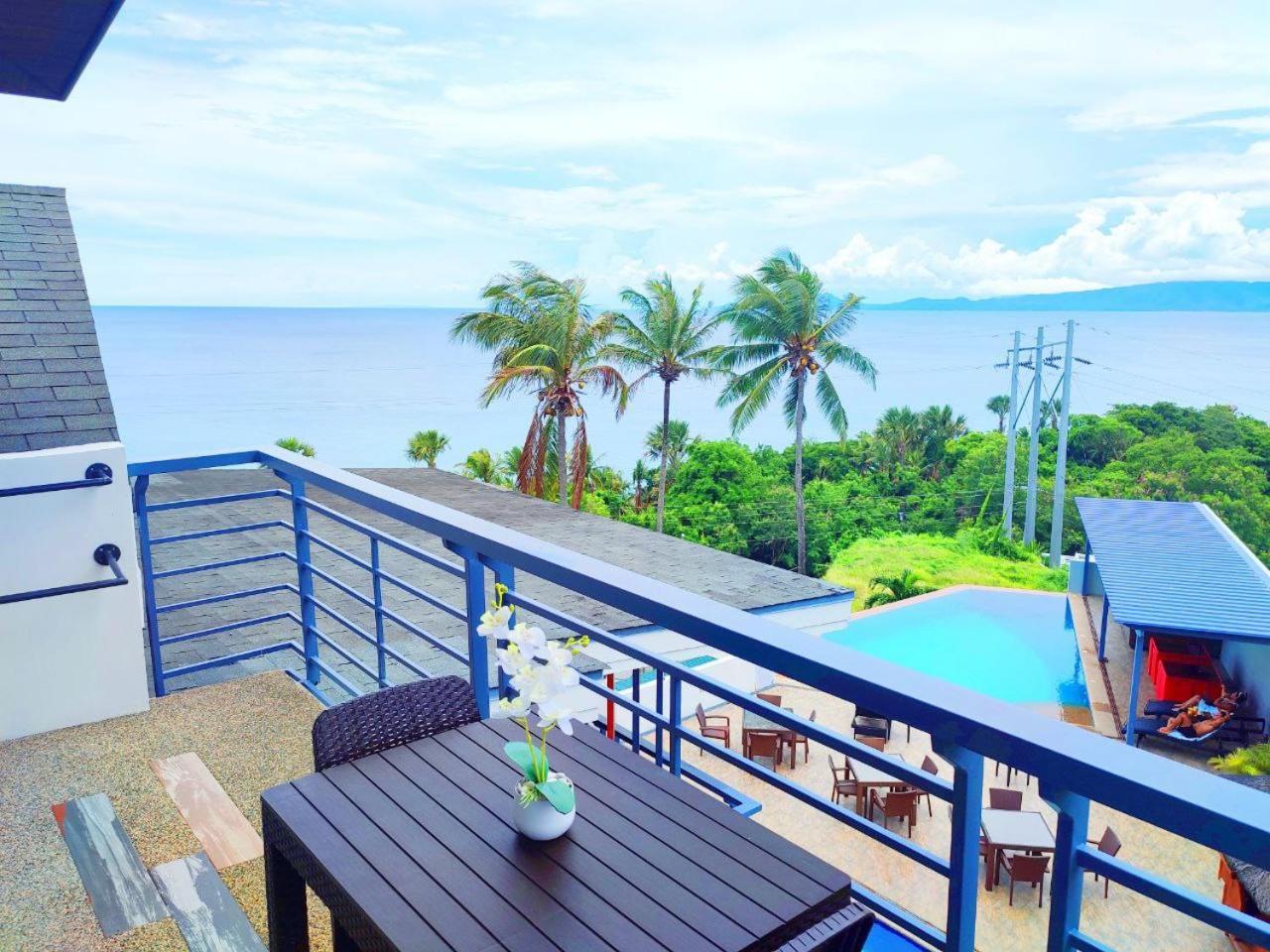 Av Suites Puerto Galera Ngoại thất bức ảnh