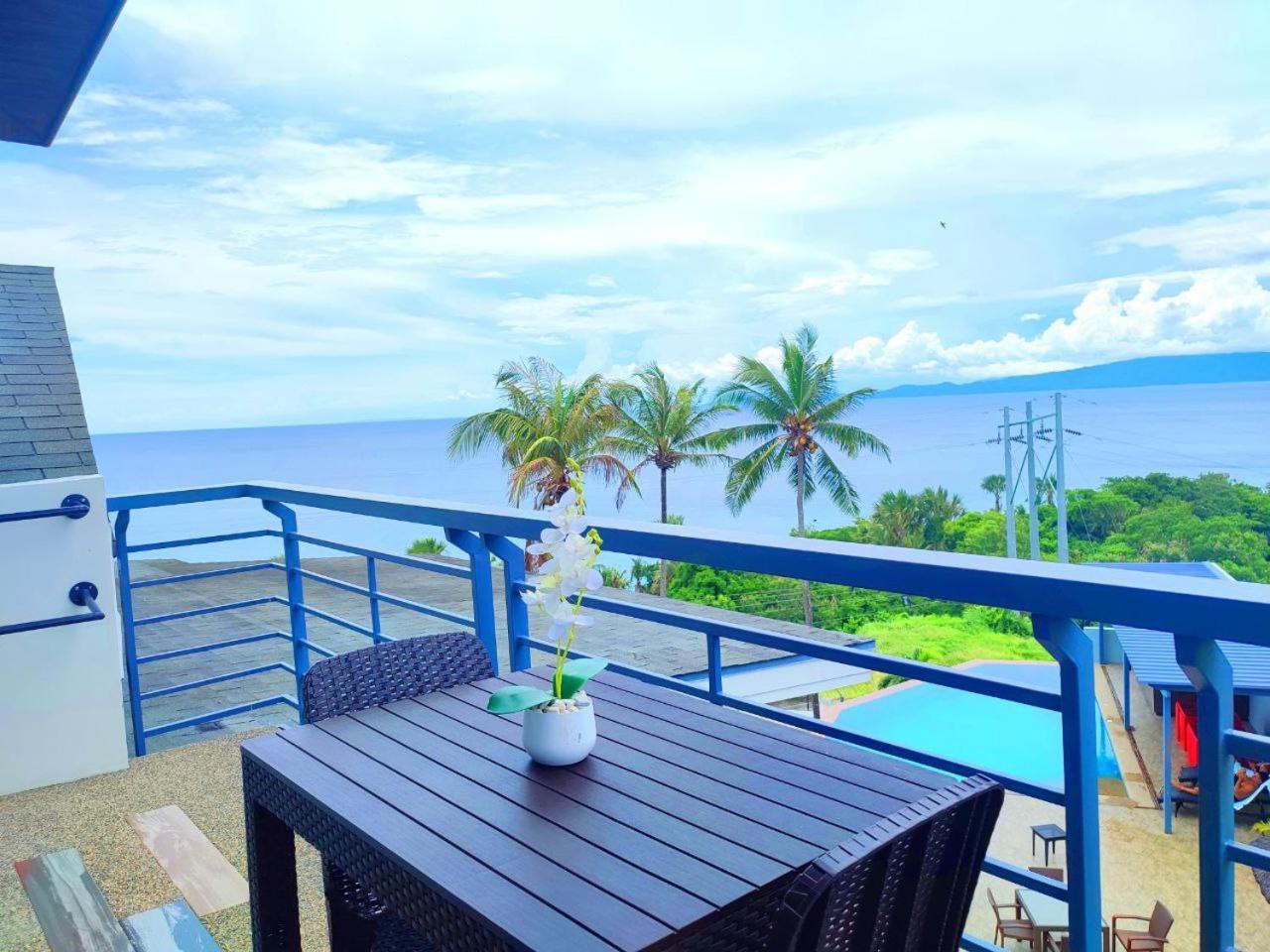 Av Suites Puerto Galera Ngoại thất bức ảnh