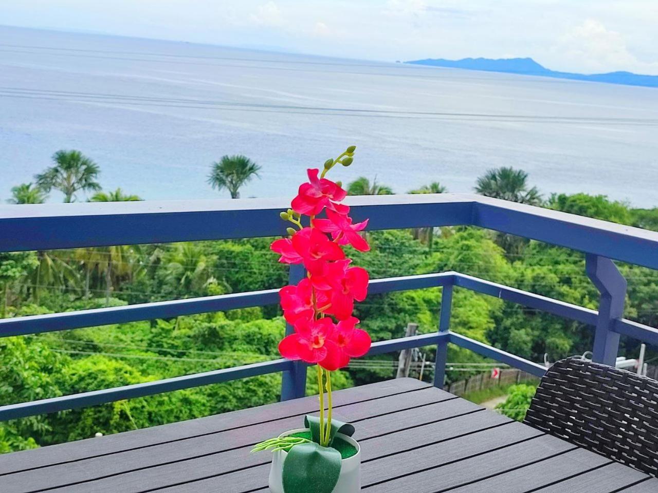 Av Suites Puerto Galera Ngoại thất bức ảnh