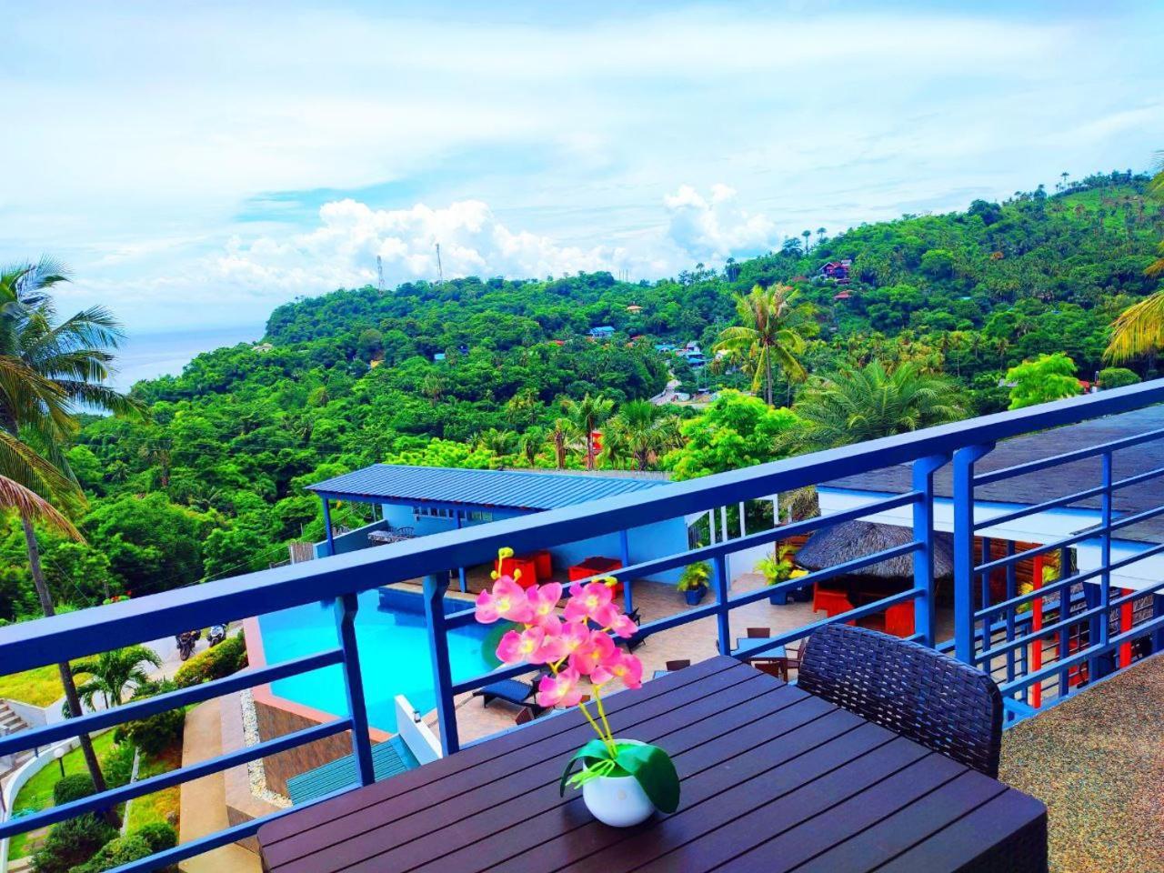 Av Suites Puerto Galera Ngoại thất bức ảnh