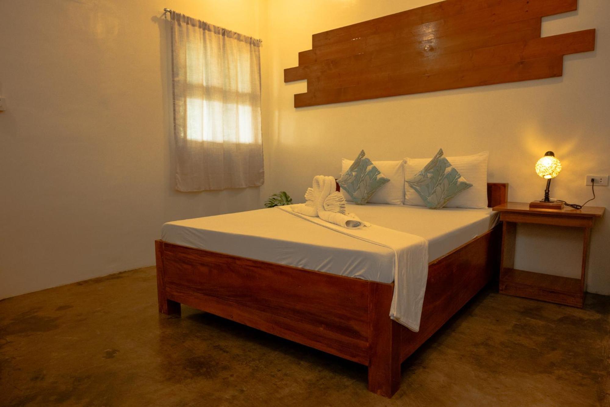 Av Suites Puerto Galera Ngoại thất bức ảnh