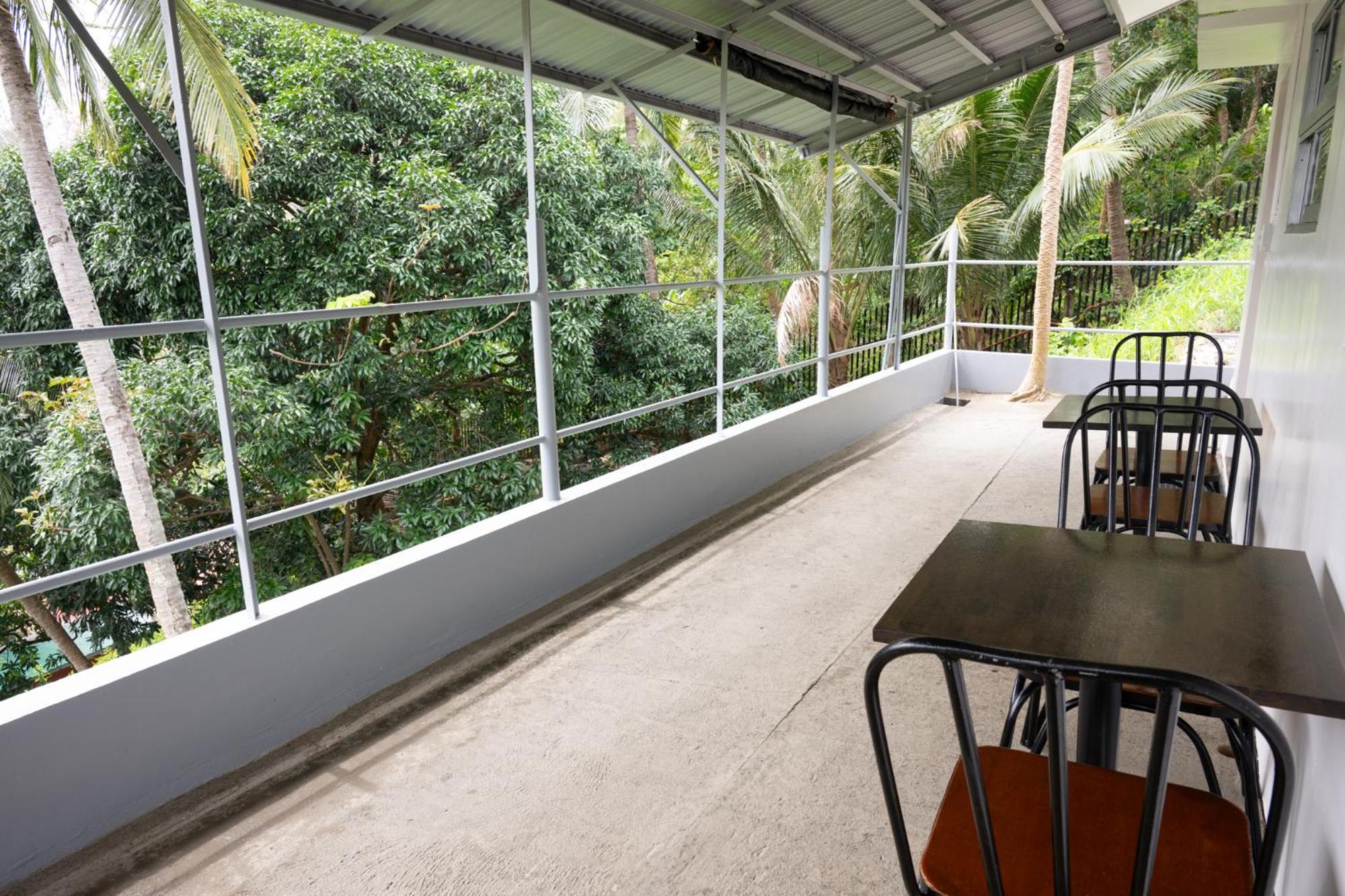 Av Suites Puerto Galera Ngoại thất bức ảnh
