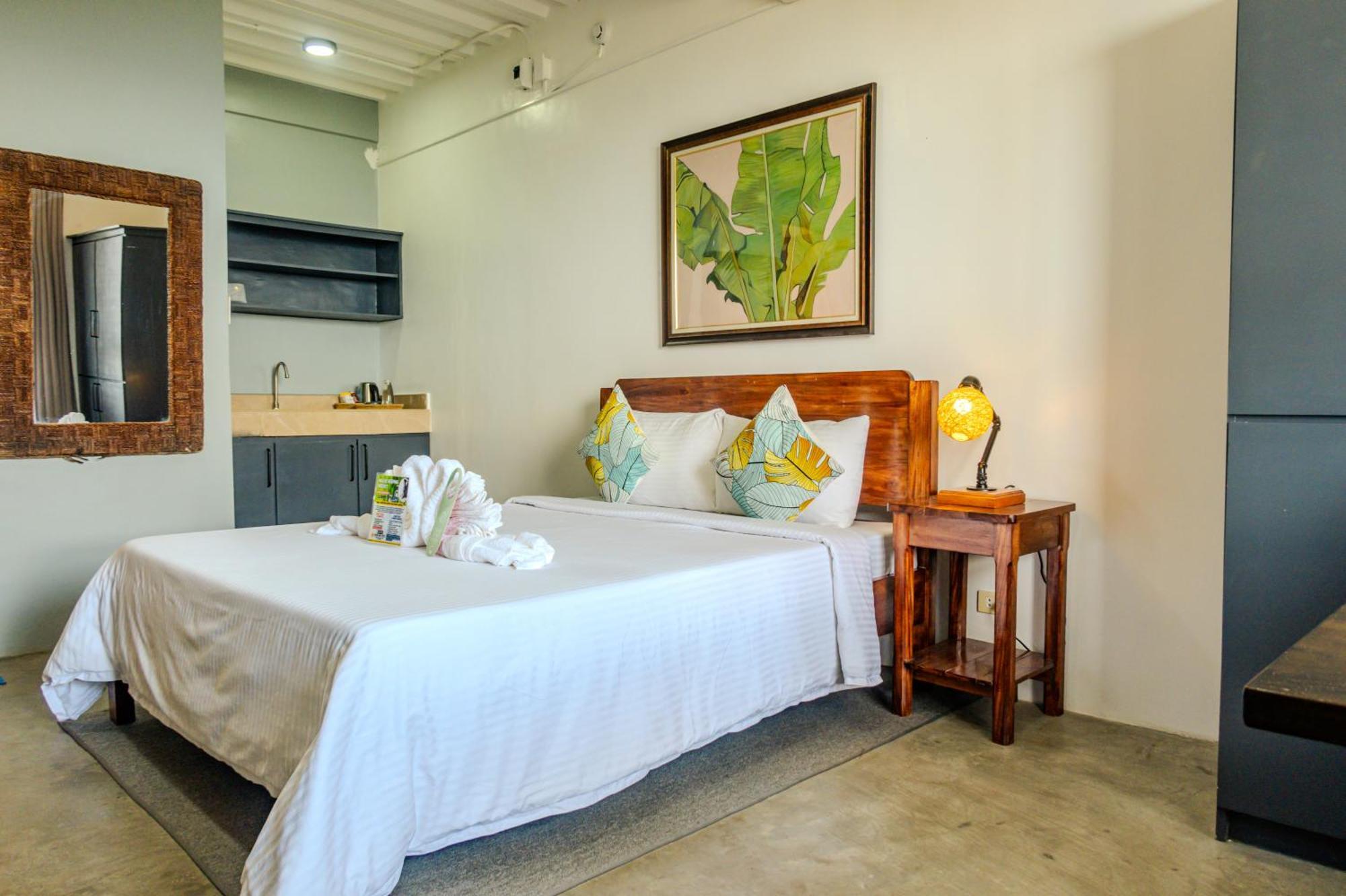 Av Suites Puerto Galera Ngoại thất bức ảnh