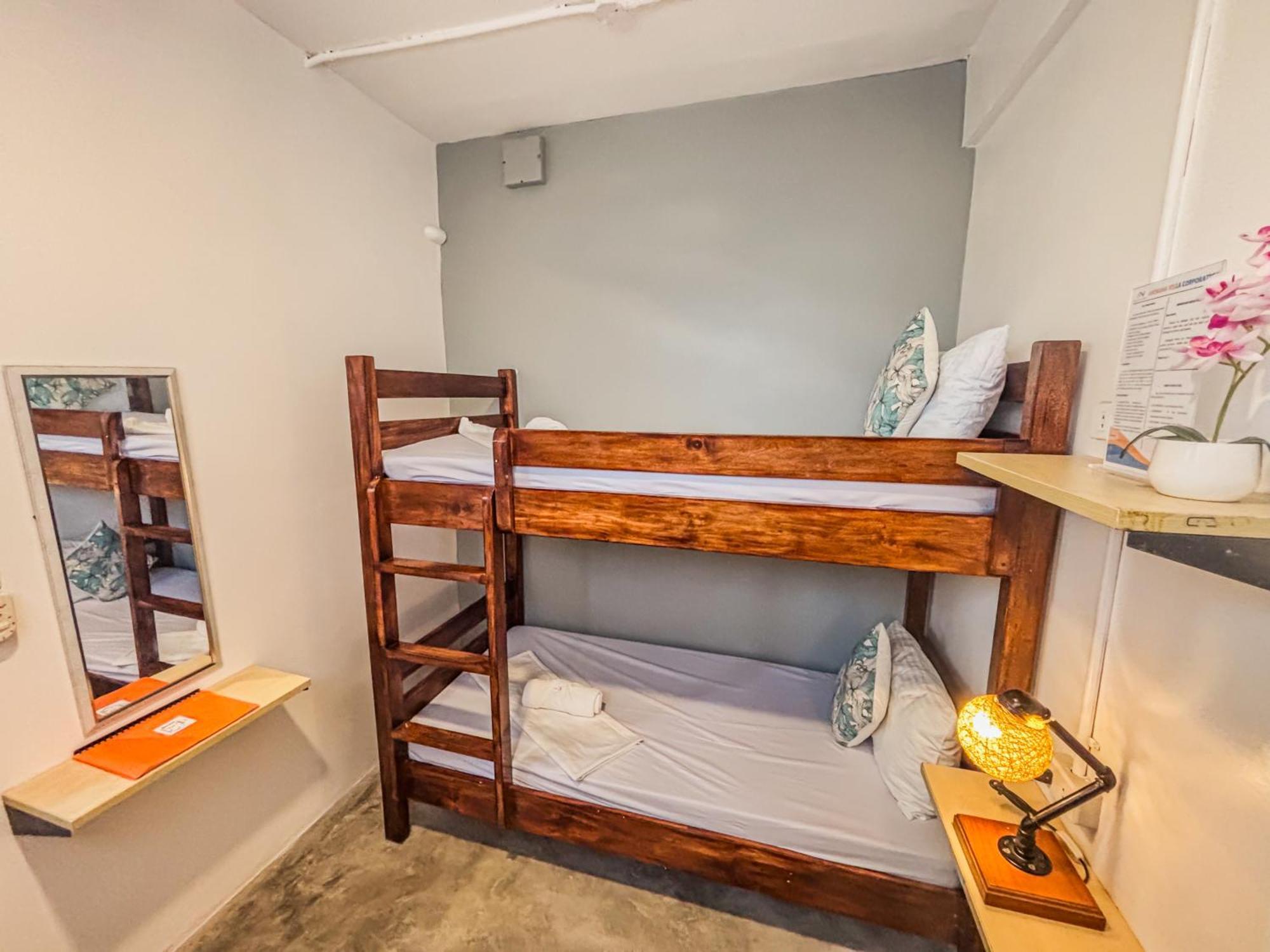 Av Suites Puerto Galera Ngoại thất bức ảnh